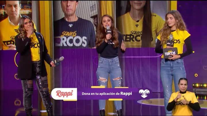 ヤネット・ガルシアのインスタグラム：「Ha sido un año MUY DIFÍCIL pero para otros ha sido MÁS DIFÍCIL por eso estamos aquí reunidos para ayudar a tantos niños, niñas y adolescentes que nos necesitan. Juntos vamos a lograrlo ❤️ @teletonmexicooficial  Recuerda puedes donar en Teleton.org  y se parte de esta bonita causa. 🎥 @viornv」