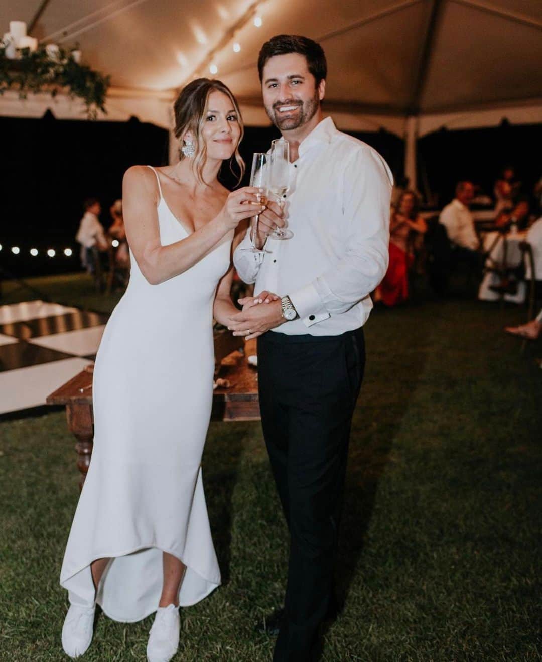 ブラックハローのインスタグラム：「Eve by Laurel Berman // Our Armelle Gown makes the perfect simple yet gorgeous wedding dress #BHEVE #BlackHalo ⁠⠀」