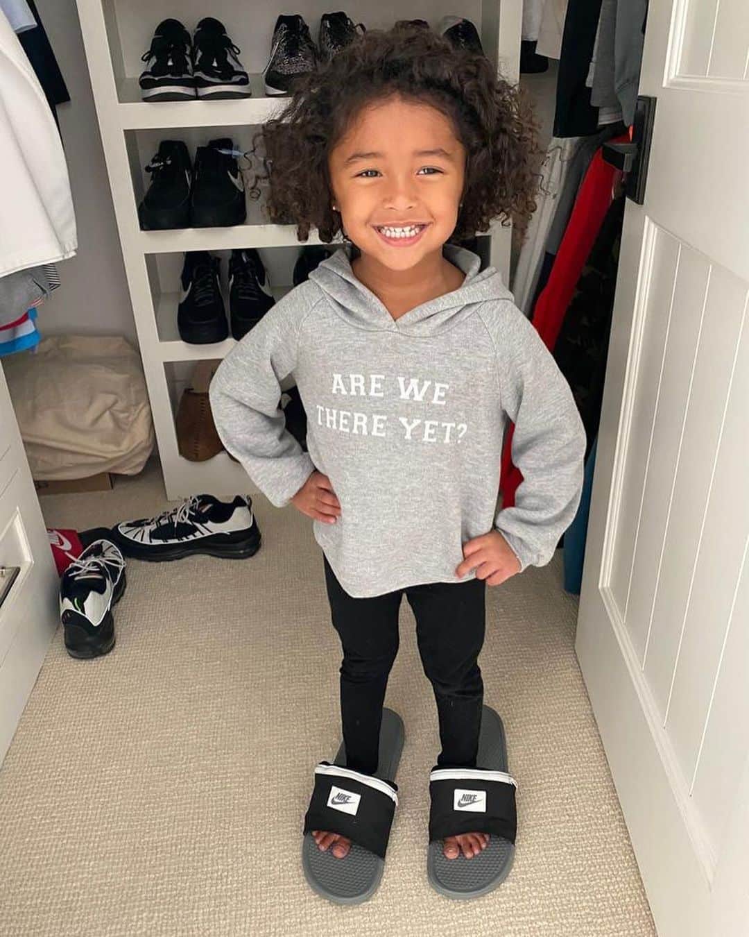 パウ・ガソルのインスタグラム：「Happy birthday to the sweetest, cutest and funniest 4 year old in the world!! We love you so much B.B.!! 🎂❤️」