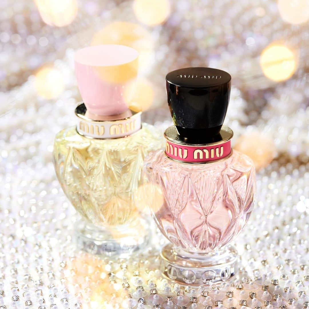 Miu Miuさんのインスタグラム写真 - (Miu MiuInstagram)「Ready to shine? Update your Holiday dance moves with the irresistible #MiuMiuTwist fragrances.  Pick yours via link in bio.」12月6日 5時51分 - miumiu