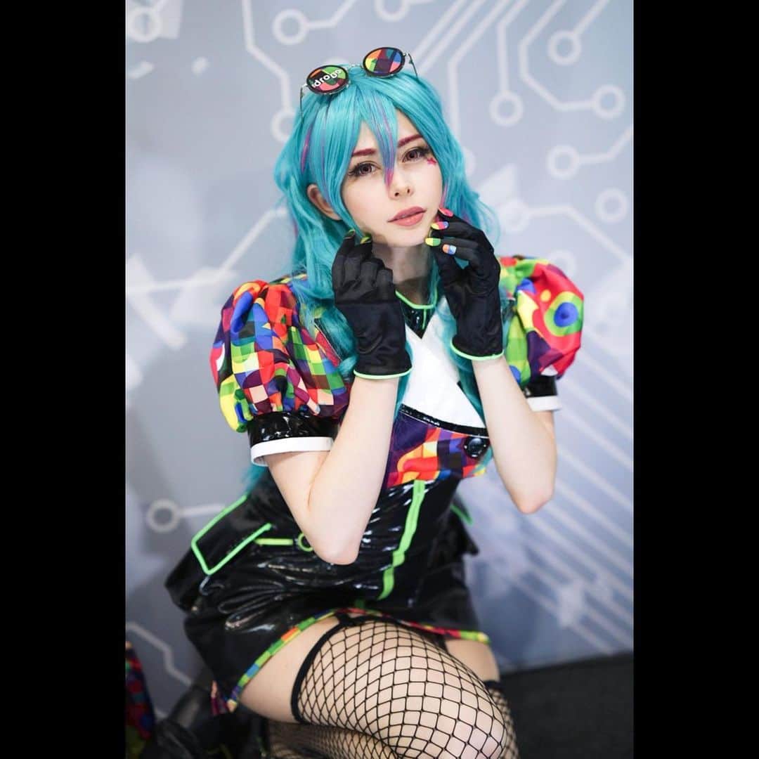 ユリコ・タイガーさんのインスタグラム写真 - (ユリコ・タイガーInstagram)「🇯🇵 DROBO 「ワクチンソフトの女子」 りかちゃんは ...
