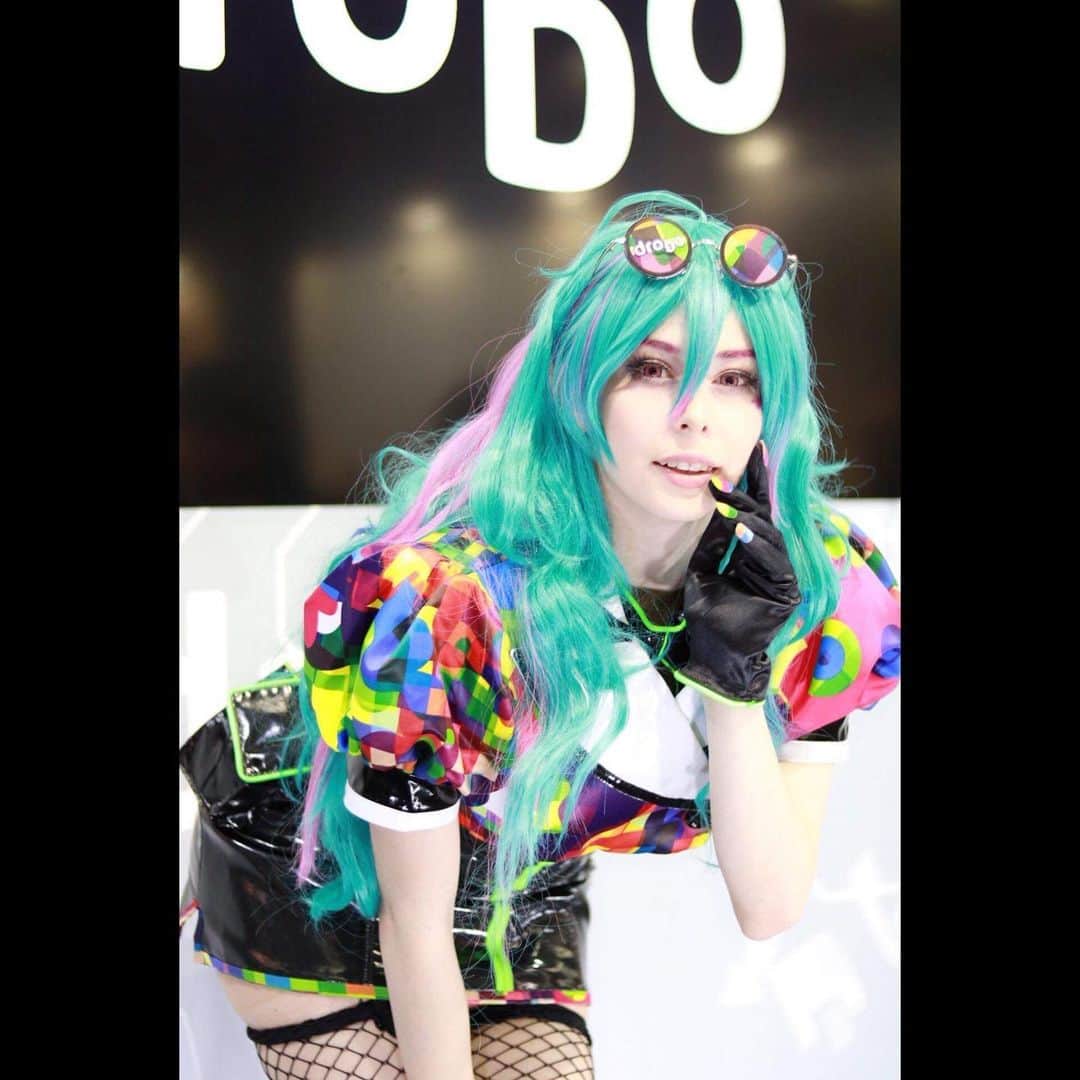 ユリコ・タイガーさんのインスタグラム写真 - (ユリコ・タイガーInstagram)「🇯🇵 DROBO 「ワクチンソフトの女子」 りかちゃんは ...