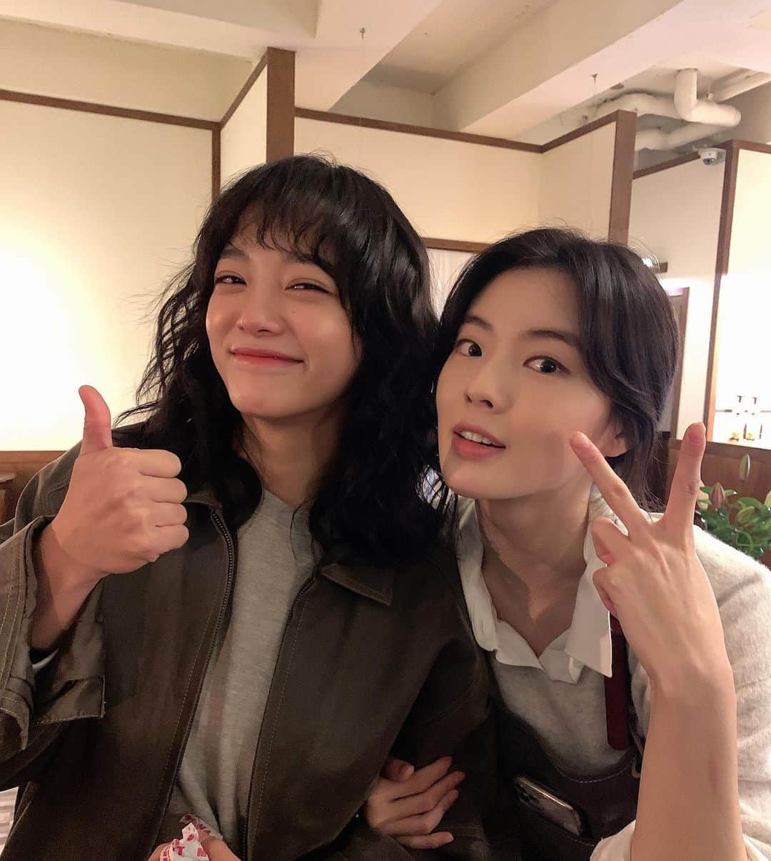 キム・セジョン（Gugudan SeMiNa）さんのインスタグラム写真 - (キム・セジョン（Gugudan SeMiNa）Instagram)「반가웠습니다  너무 예쁘세요...😍 연기 대박...」12月6日 6時05分 - clean_0828