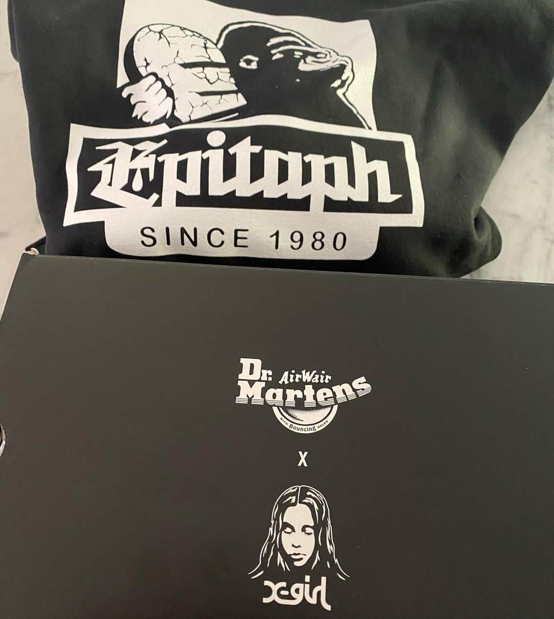 ジョエル・マッデンのインスタグラム：「@xgirlus + @xlarge_us have been sending me🔥🔥🔥 thank you 🙏🏼」