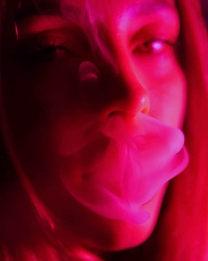 チャーリー・ジョーダンのインスタグラム：「1500 pre orders going out now of @smokeroses 🥀 I’m literally blown away. New YouTube video posted talking about mental health, link in bio! VC @seankennedytv song @pluko」