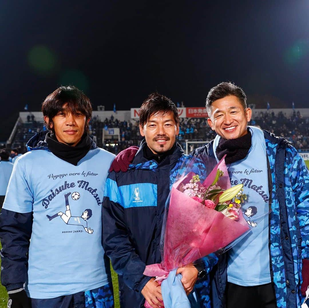 横浜FCさんのインスタグラム写真 - (横浜FCInstagram)「- 2020/12/5 松井大輔選手セレモニー💐 - #yokohamafc #横浜FC #RECORDTHEBLUE #JLEAGUE #Jリーグ #サイゴンFC #SAIGONFC」12月6日 8時26分 - yokohamafc_official