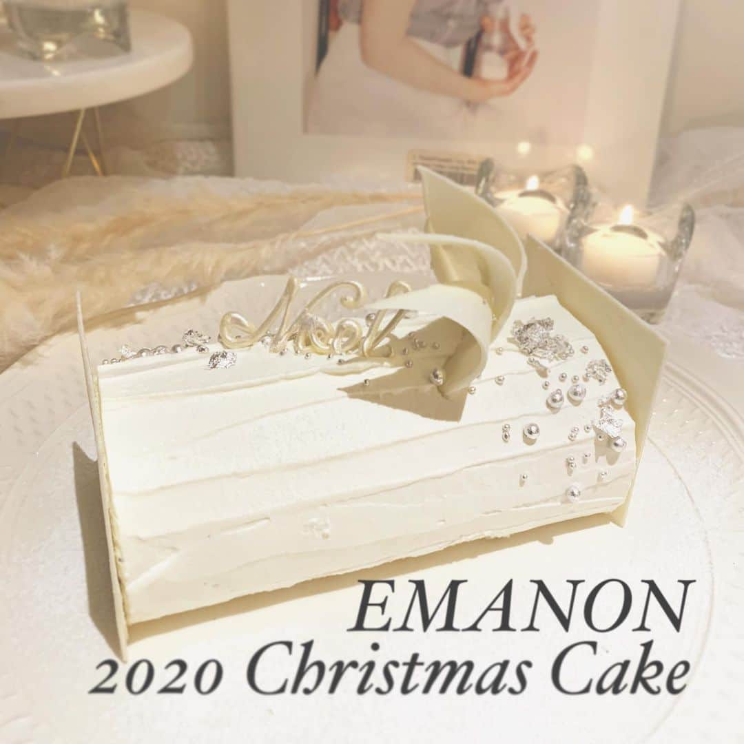 HOTEL EMANONさんのインスタグラム写真 - (HOTEL EMANONInstagram)「.  HOTEL EMANON THE  SOUL SHARE KITCHEN 2020 Christmas Cake  1年に一度の特別な聖夜。今年はちょっと贅沢に、大切な人と、ご友人と、ご家族と、、EMANONのクリスマスケーキと共に想い出 に残る一夜を楽しみませんか！！ EMANONカラーの白をベースに白い卵を使用したふわふわのロール生地、コロンビア産カカオの力強い味わいのホワイトチョコレート、柚子の香りを付けたクリーム、フレッシュ苺…。 CHEF PATISSIER 佐藤隆史が、2020Christmas Cake 『White Buche de Noel』をお届け致します！！  各グルメサイト、お電話にてご予約お承り致しております！お気軽にお問い合わせ下さい！！ ‭ 05017058281‬  単品(店頭お受け渡し可) ￥3000（税込） Christmas PLAN オプション￥2750（税込）  ご予約受付期間 12月5日（日）～12月16日（水） お受け渡し期間 12月19日（土）～26日（土）  営業時間 11:30〜23:00（日祝日22：00）  #hotelemanon#soulplanet#wildmagic#teafanny#idoltokyo#maisonrose#クリスマスケーキ#lunch#東京カフェ#渋谷テイクアウト#渋谷カフェ#tokyo#emanon#南平台町#soulkitchen#バースデープレート#shibuya#代官山#女子会#emanonthesoulsharekitchen#eatlocal#ブッシュドノエル#アニバーサリープレート#個室 #記念日プレート#奥渋#裏渋#パフェ」12月6日 19時18分 - hotelemanon