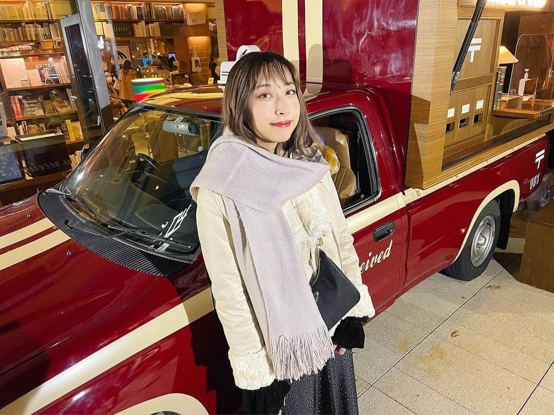 瀬名ひなのさんのインスタグラム写真 - (瀬名ひなのInstagram)「無料でポストカード作り📮❤️ たまたまTSUTAYAの前を通りかかったら素敵なイベントやってたから参加してみた✌️ 撮った写真がすぐポストカードになるのすごい🥰 わたしは家族に送ったよ〜！！  12/19・20の二日間も開催するらしい〜！！  #letterfrom代官山 #日本郵便 #代官山蔦屋書店」12月6日 19時21分 - hinan0n