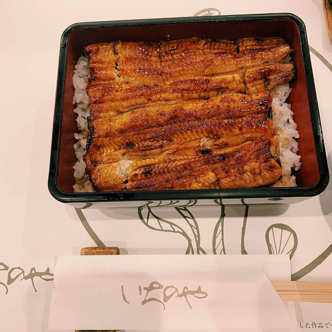 クロウド・モーガンのグルメインスタ