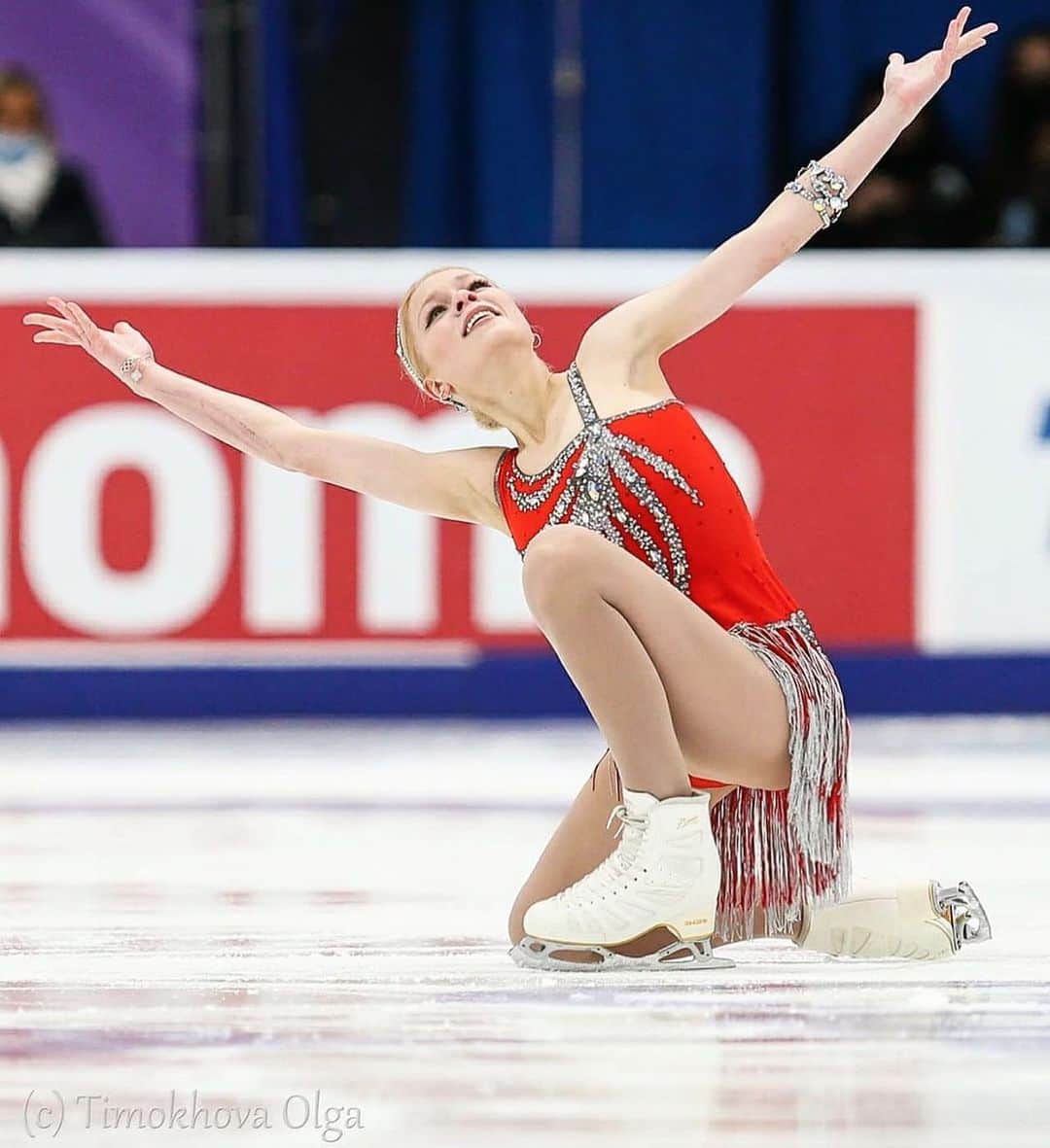 アナスタシヤ・ガルスチャンさんのインスタグラム写真 - (アナスタシヤ・ガルスチャンInstagram)「I would like to say a huge thanks to @edeaskates & @johnwilsonblades for their support and help in a past 2 years♥️ Without you I could not step on ice and skate everyday⛸ I really appreciate it and this is a real honour to be a part #edeafamily #johnwilsonblades 💫🙏🏻 At the end of my summer camp in august I accidentally broke my left blade 😖 but in a few days I already had a new pair of @johnwilsonblades and haven’t missed a lot of time training on ice 🤩 So thank you a lot one for time for the best equipment 🙏🏻💫⛸ You are simply the best 🙌🏻」12月6日 18時47分 - anastasiagalustyan