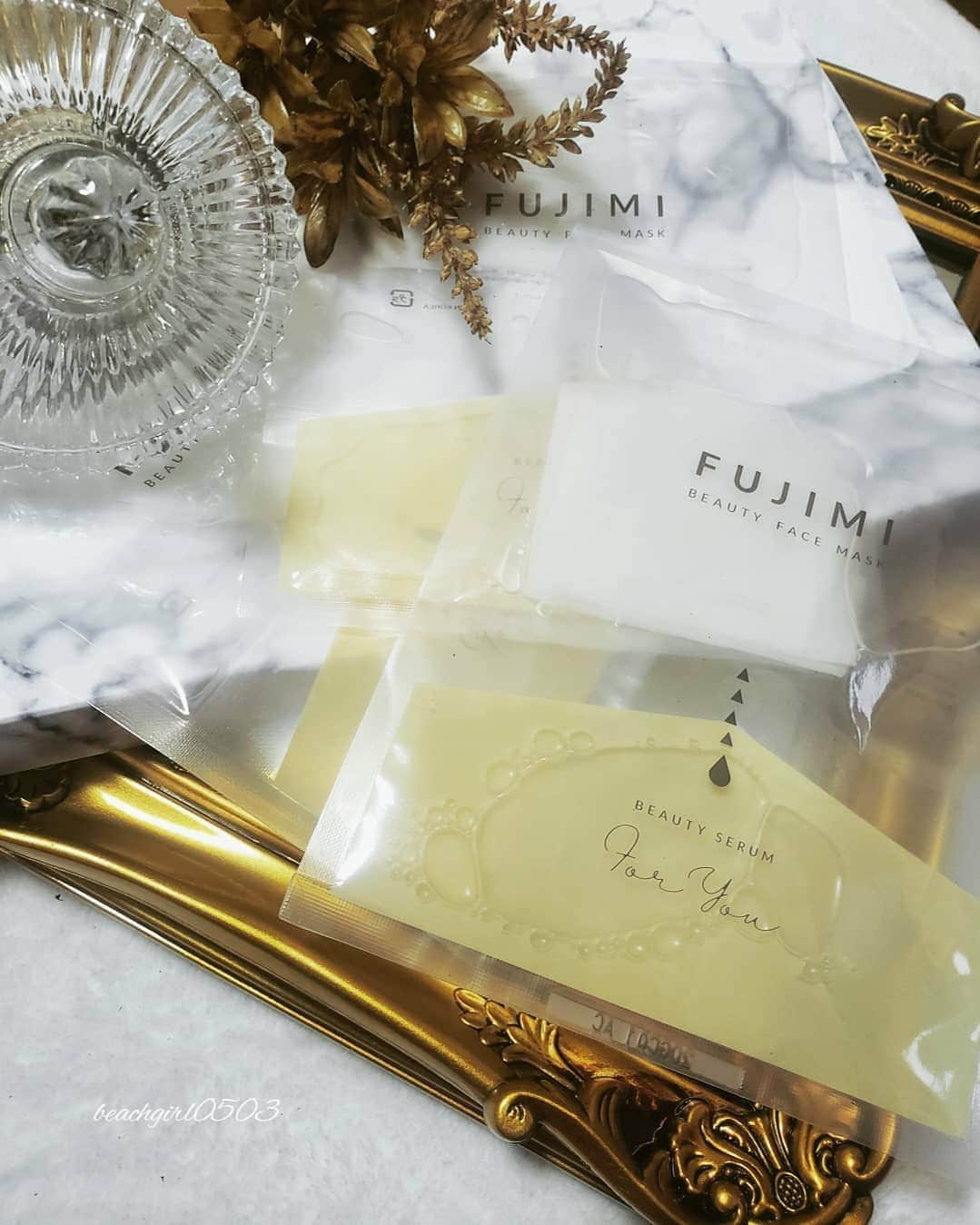 𝑵𝒐𝒓𝒊のインスタグラム：「. . @fujimi_official のパーソナライズマスク♡ . . . 20項目の質問に答えて肌診断すると 自分に合った成分で自分だけのマスクを処方してもらえるから 使用後のお肌がとてもご機嫌ちゃんになる😁👌 だから今も続けてるよ😊 . . . 香りが選べるのも嬉しいよね🎶 美容液がたーっぷりだから 余った分はデコルテなどに使ってる🤭 . . . . 是非試して欲しいおすすめのフェイスマスク♡ . . . . #PR #fujimi #facemask #beauty #skincare #パーソナライズマスク #フェイスマスク #肌ケア #美容 #美活 #綺麗になりたい #スキンケア #お気に入り #おすすめ #保湿 #しっとり #女子力 #大人女子 #美肌ケア #シートマスク  #美容液 #たっぷり #置き画 #置き画倶楽部」