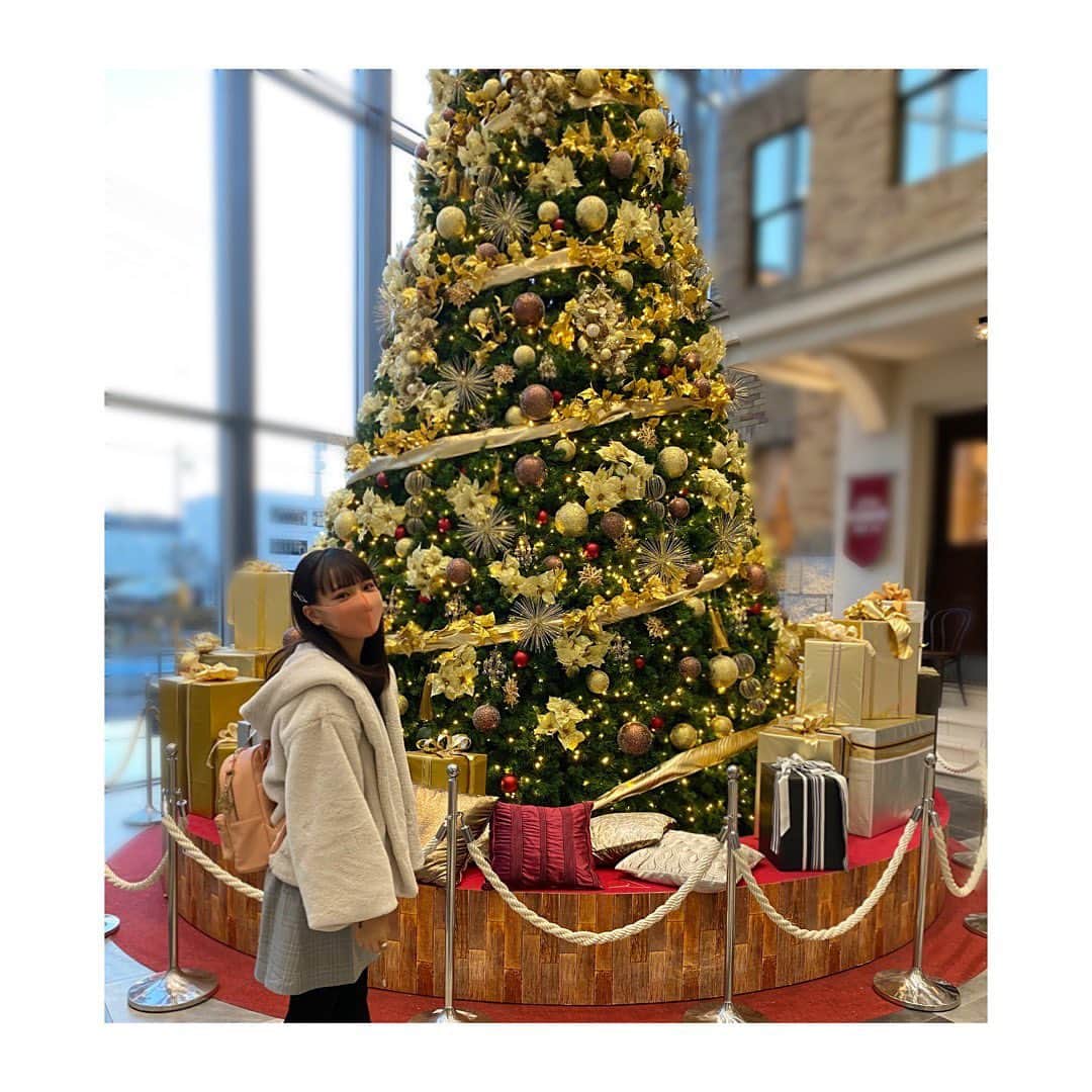 柿澤ゆりあのインスタグラム：「﻿ 気づけば12月🎄﻿ クリスマスツリーを見つけたので📸﻿ ﻿ #🎄🎅」