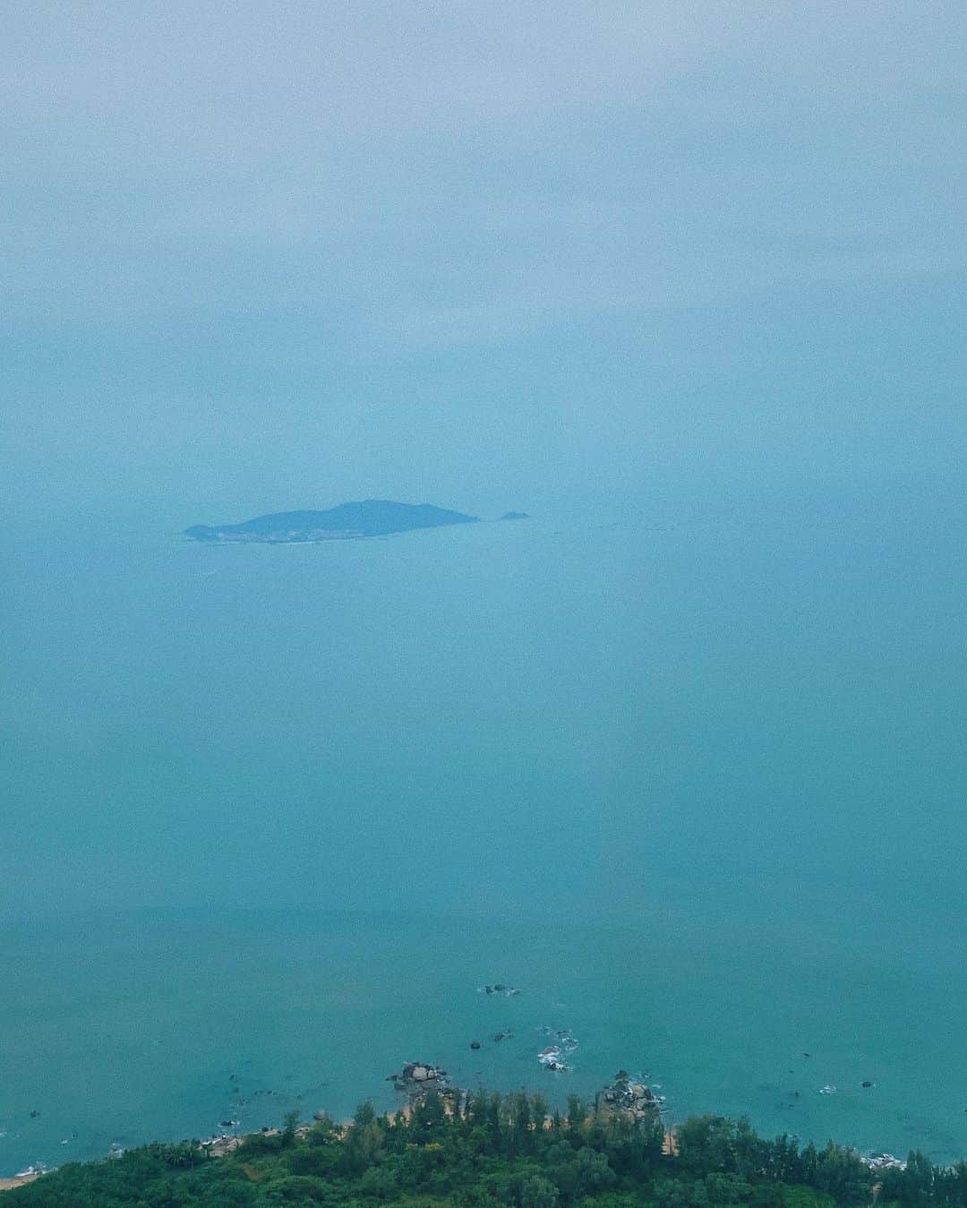 リウ・ウェンのインスタグラム：「#WenInFlight」