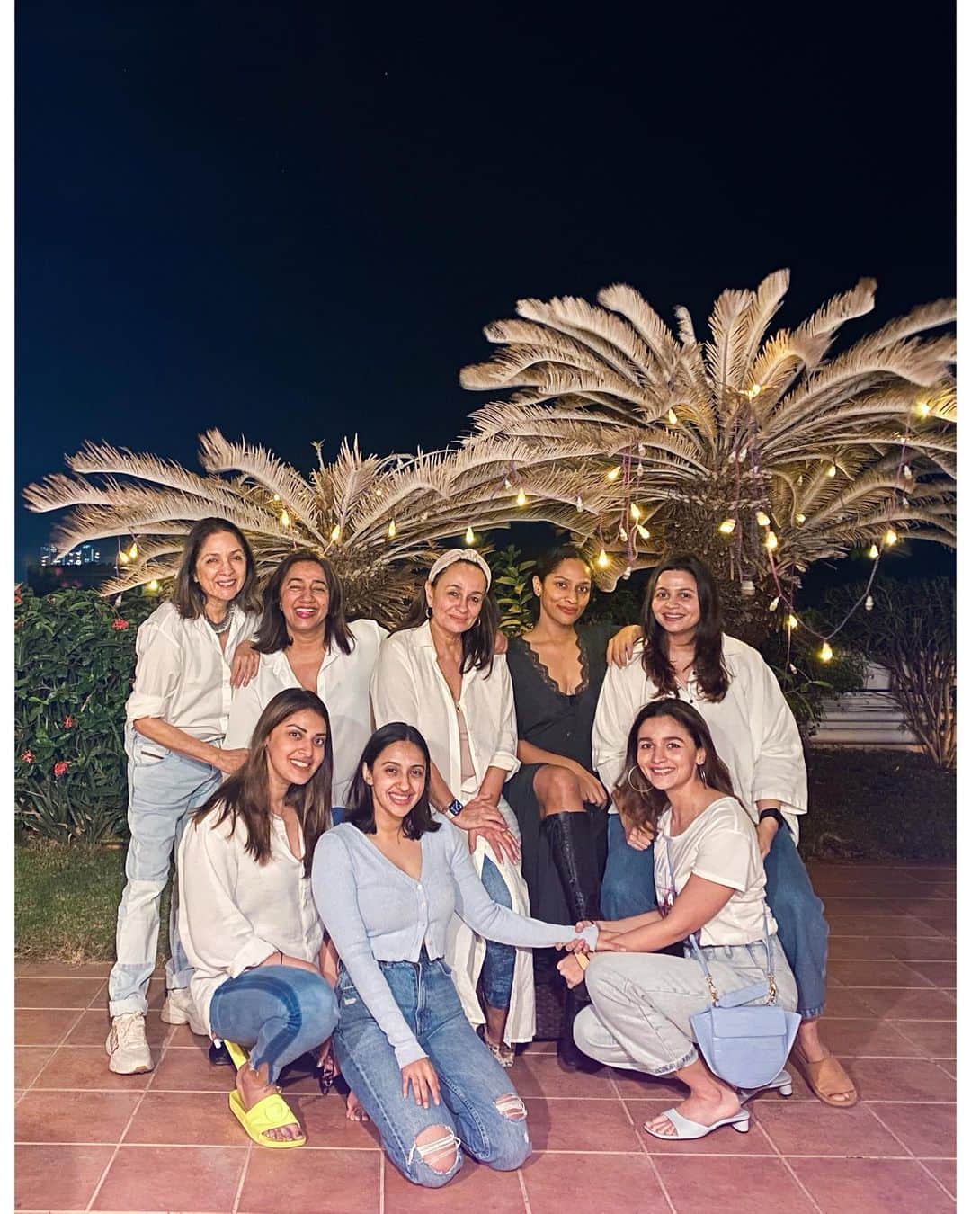 アリア・バットのインスタグラム：「the mothers & daughters special 💗」