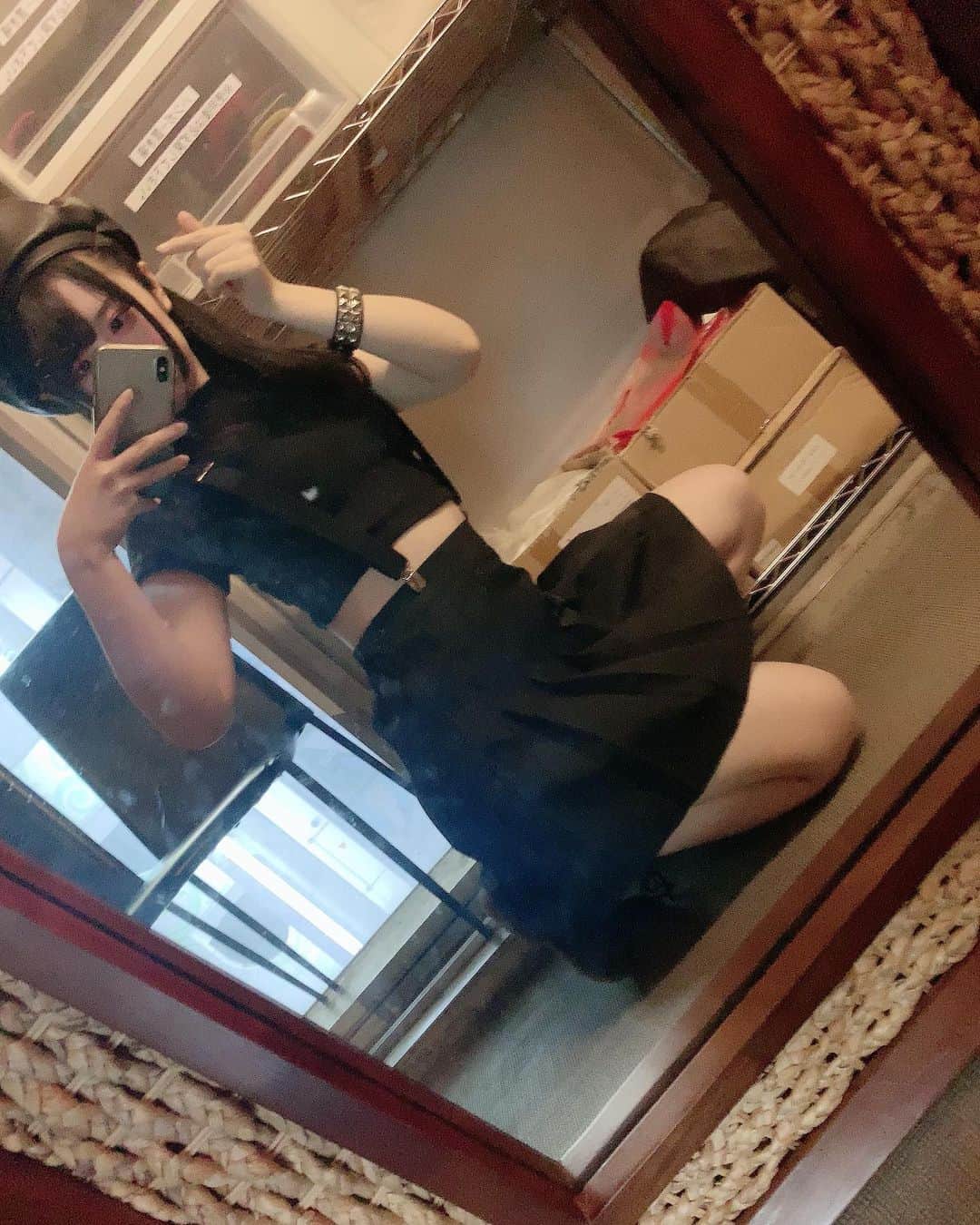 海月咲希さんのインスタグラム写真 - (海月咲希Instagram)「アリス十番生誕祭✞ りるプロデュースのブラック衣装です🖤 色んな人から好評で嬉しかったしこれからもっと着る機会増えるといいなぁ〜。 #アリス十番 #生誕祭 #ベレー帽 #black」12月6日 11時35分 - saki_mitsuki