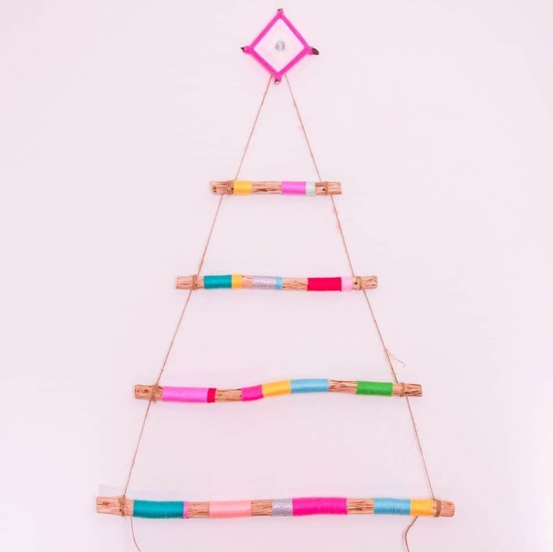 のインスタグラム：「on the blog: no room for a christmas tree? @_lightningheart offers up this super-cute alternative. hooray!⁠ ⁠ head to the blog (link in bio) for the exclusive diy. tag us to share your finished creations!」