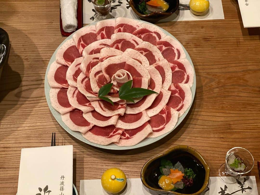 青山有紀のグルメインスタ