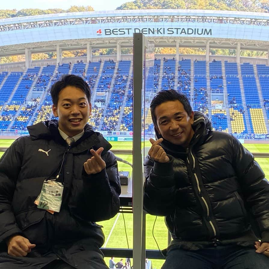 元木寛人さんのインスタグラム写真 - (元木寛人Instagram)「DAZN J2リーグ第39節  2位アビスパ福岡　VS  15位ツエーゲン金沢  福岡、J1昇格へ、残り4試合。  昇格争いに直結する一戦。  解説・中払大介さんと一緒にお伝えします！  このあと午後2時キックオフ！  ぜひDAZNでご覧ください！  #DAZN #j2  #アビスパ福岡  #ツエーゲン金沢  #j1昇格  #ベスト電器スタジアム  #中払さん  #午後2時キックオフ」12月6日 12時44分 - hirotomotoki