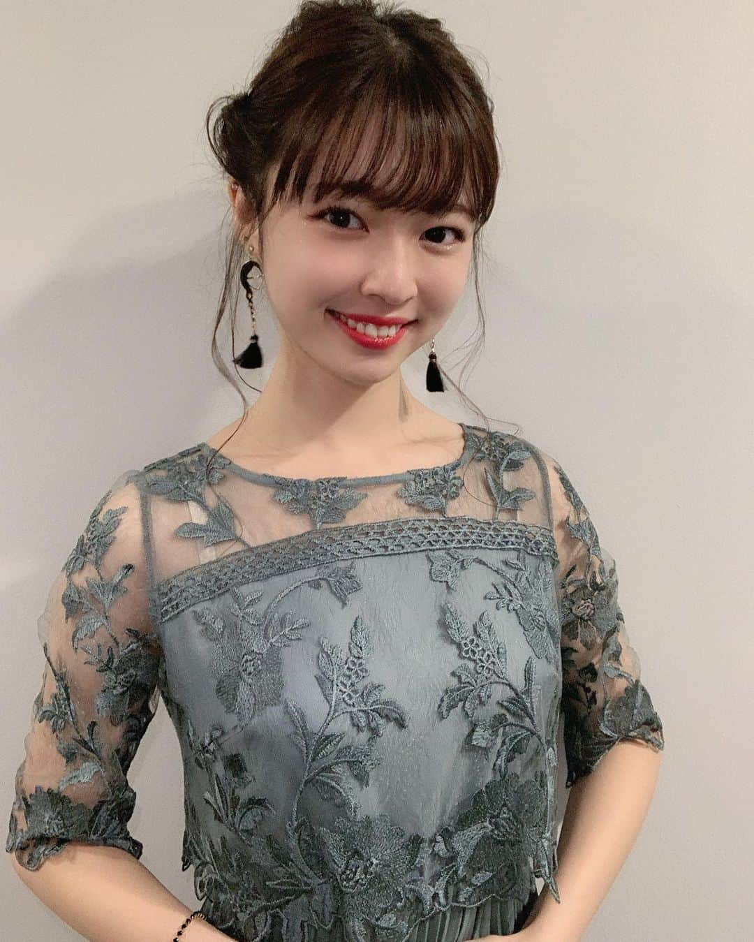 齋藤万莉奈さんのインスタグラム写真 - (齋藤万莉奈Instagram)「Campus girls' festival💍🤍 ミスコン本番振りのあのドキドキ感ワクワク感を味わえました！すっごく楽しかった💡  今年はこんな状況の中で他大学の方との交流もなく活動してきましたが、やっと！他大学のミスにお会いすることができました😻 想像してたより背が高い！とかこんな面白い人なの？！とか新しい発見がたくさん😂みんな優しくて可愛くて、素敵な時間を過ごすことができました^_^♡  そして何より、ファンの方に直接見て頂けたこと！こんな嬉しいことないよ〜🤧 お忙しい中足を運んでくださりありがとうございました🤍  そして、このような素敵な機会を設けてくださったヴァッツ美良さん(@miravats_06 )本当にありがとうございました😻」12月6日 13時19分 - kupulauawa