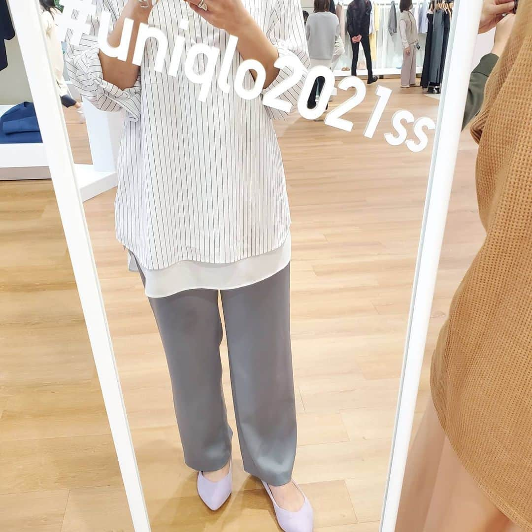 aicoco0202さんのインスタグラム写真 - (aicoco0202Instagram)「. . . . . . ★#uniqloginza2021SS Collection★ . . . . . . 昨日はUNIQLOの春夏展示会へ🌷 . . . . 今季は新しい生活様式に合わせた服をコンセプトに、 着心地が良くお手入れのしやすいITEMが豊富！！ . . . 中でも1番気になったのが2・3枚目で履いてる サテン素材のリラックスパンツでした❤ . . ツヤっとした光沢のある上品な素材に、 後ろゴムなのに前はキチンと見えするデザインで ちょっとくすんだ色味のカラー展開も素敵〜🥰✨ . ゆったりしたシルエットでラクチンきれいだし、 これは色違いで絶対に買う！！！ . . . おとなりの @mi_0730_mk が履いてる #スリムストレートハイライズジーンズ も シルエットがキレイですごくよかったな〜💕💕 . . . . . あと大好きなウルトラストレッチ素材のパーカが メンズラインからもついに出るんだって(7枚目)😍🎵 . . これは大きめサイズでゆるっとだぼっと着たい👍 . . . . 10枚目のイネスコラボのブラウスも シンプルだけどツヤっとした高見え素材に さり気ない刺繍が可愛くてひと目ボレしました❤ . . シンプルにデニムと合わせたら絶対可愛いやつ〜😚💕 . . . . . まだ冬本番はこれからだけど、 年明けから発売のITEMもあるみたいなので 新作もこまめに要チェックです🙋‍♀️🙋‍♀️🙋‍♀️ . . . .  @uniqlo @uniqlo_ginza @uniqlo_with  . . . . . #UNIQLO#ユニクロ#ユニジョ#大人ユニクロ部#メンズを着こなすユニジョ#展示会#ユニクロ展示会#春夏展示会#2021SS#30代ファッション#30代コーデ#アラサーコーデ#プチプラコーデ#プチプラファッション#シンプルコーデ#大人カジュアル#きれいめカジュアル#カジュアルコーデ#シンプルコーデ#ママコーデ#ママファッション#お洒落さんと繋がりたい」12月6日 13時32分 - aicoco0202