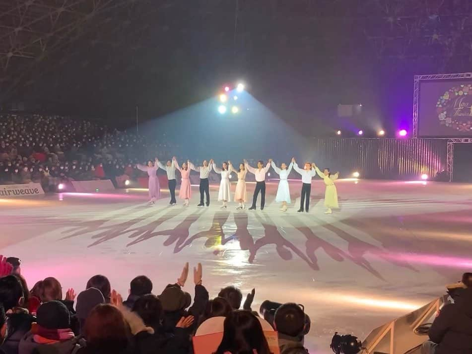 川原星さんのインスタグラム写真 - (川原星Instagram)「サンクスツアー秋田公演ありがとうございました！ 秋田初上陸でした。 めちゃくちゃ寒かったですがたくさんのお客さんが足を運んでくださって嬉しかったです。 次は熊本です💐 #浅田真央 #サンクスツアー #誠也くんに写真使っていいか許可もらうのを忘れてました #誠也くん桃鉄やってる写真使っていいですか？　#ありがとうございます」12月6日 19時27分 - 1217sei