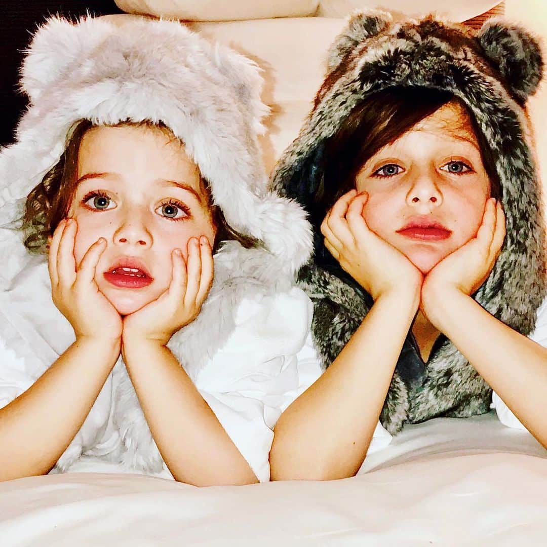 レイチェル・ゾーのインスタグラム：「Plan for the next 30 days going nowhere ..#home #lockdown XoRZ」