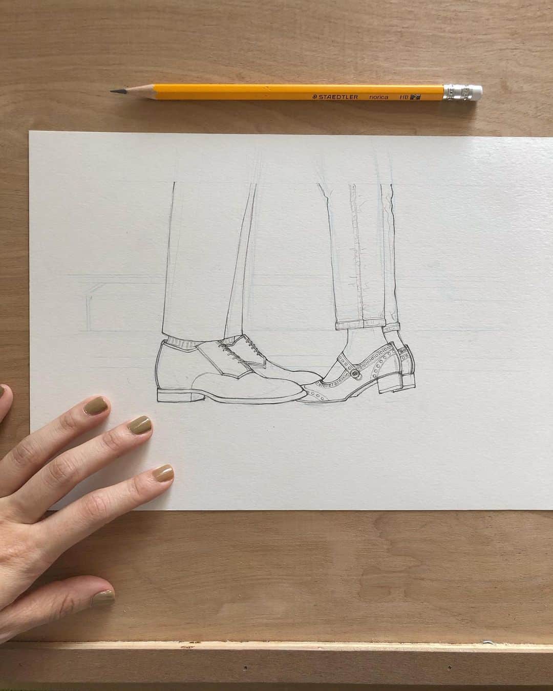 晴日のインスタグラム：「I still love to start the originally from paper and pencil ☺️✍🏻」