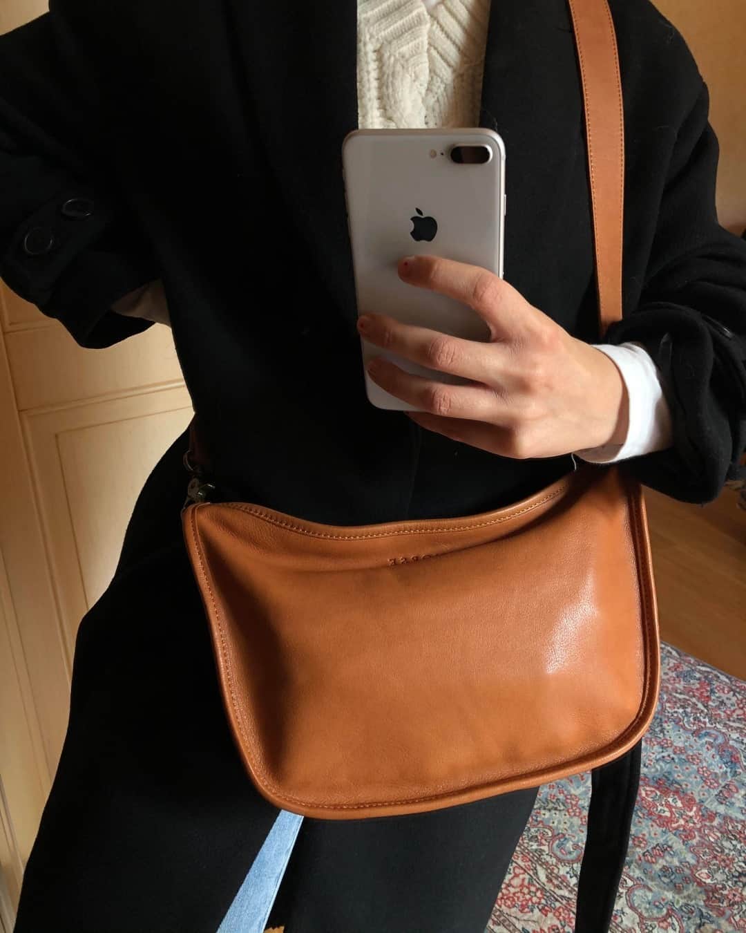 The Horseさんのインスタグラム写真 - (The HorseInstagram)「The Brick Lane bag, made from premium textured-leather designed to patina handsomely with time and wear worn by the lovely @carbomarti!」12月6日 14時45分 - the_horse