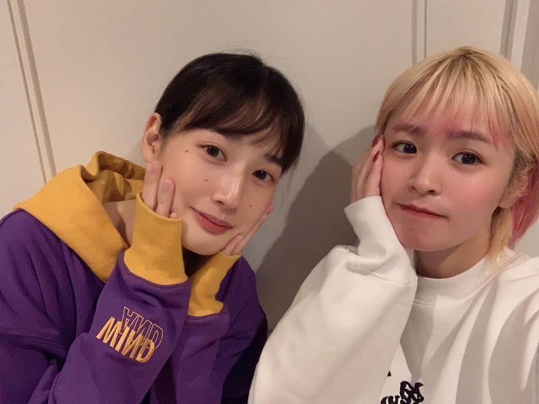 高嶋香帆のインスタグラム：「久しぶりのみかちん👩💕 髪色が煉獄さんになってました🤣💕  YouTubeでのゲーム配信のやり方教えてもらったから 今度久々にやってみようかな☺️✨」