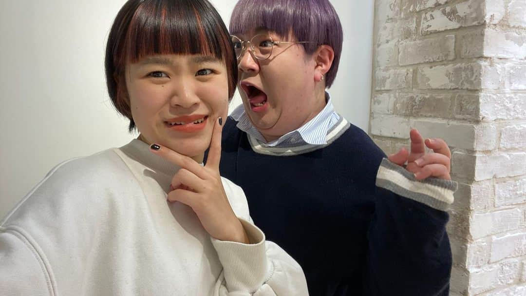 コバにゃんさんのインスタグラム写真 - (コバにゃんInstagram)「恵比寿　grow✂︎  ヘアカラーメンテナンス✨  ここちゃんと一緒に行ったよ❤️  専属美容師 @pomu_ioi さんに染めていただきました😊  遅くまでありがとう！  ヘアカラーモデル、カットモデル、エクステモデル募集してます！  興味ある方は @pomu_ioi に直接DMどうぞ！  #ヘアカラー #ヘアカラートレンド #ピンクパープル #パープルカラー  ＃美容師#美容室 #美容学生と繋がりたい #恵比寿 #grow #カラーモデル募集 #カットモデル募集」12月6日 16時38分 - kobanyan_official