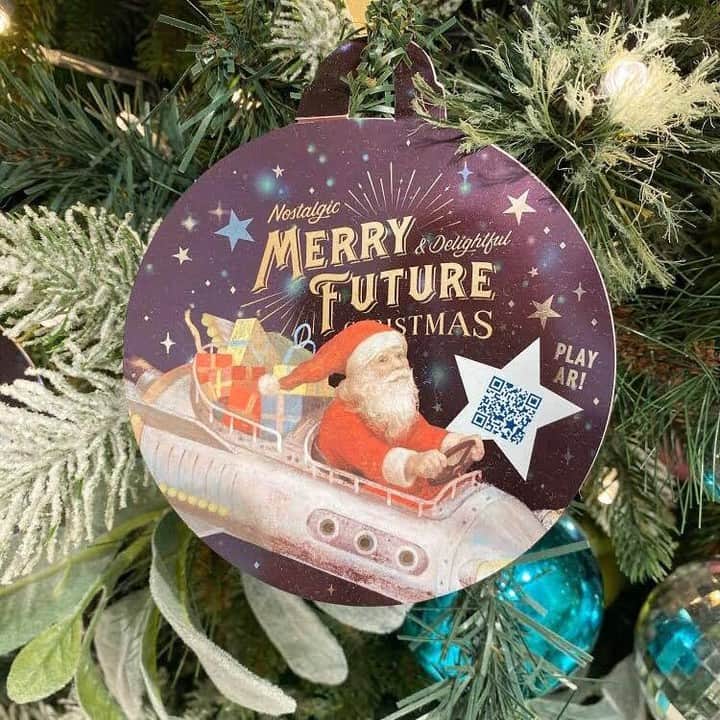 ISETAN PARK netさんのインスタグラム写真 - (ISETAN PARK netInstagram)「わくわくするクリスマスの案内人🎅 三越伊勢丹のクリスマス🎄お楽しみいただけていますか？ 店内もオンラインサイトでもクリスマスムード満点です。  今回はショーウィンドウや、オーナメントカードなどに遊びに来ているクリスマスヴィレッジの住人たちをご紹介します。 未来に向けて大切にしたい10のキーワードとともに、遊び心と希望にあふれたクリスマスを運んできます。  🎅DREAM・・・プレゼントと「夢」を届けるサンタクロース。 🦌ADVENTURE・・・ジェットエンジンをつけたトナカイと「冒険」の旅へ。 ❤ LOVE・・・ぬくもりと「愛」を感じさせる明かりを灯す子どもたち。  クリスマス情報は @isetan_shinjuku ストーリー「クリスマス」をチェック☑ https://www.mistore.jp/shopping/feature/shops_f3/christmas_sp  #MERRYFUTURE #メリーフューチャー #isetanChristmas #isetanChristmas2020 #伊勢丹のクリスマス #クリスマスヴィレッジ住人 #希望を運ぶ #おうちクリスマス #おうちで過ごすクリスマス #サンタクロース #HOPE君 #isetan #isetanshinjuku #イセタン #伊勢丹 #伊勢丹新宿 #伊勢丹新宿店」12月6日 17時00分 - isetan_shinjuku