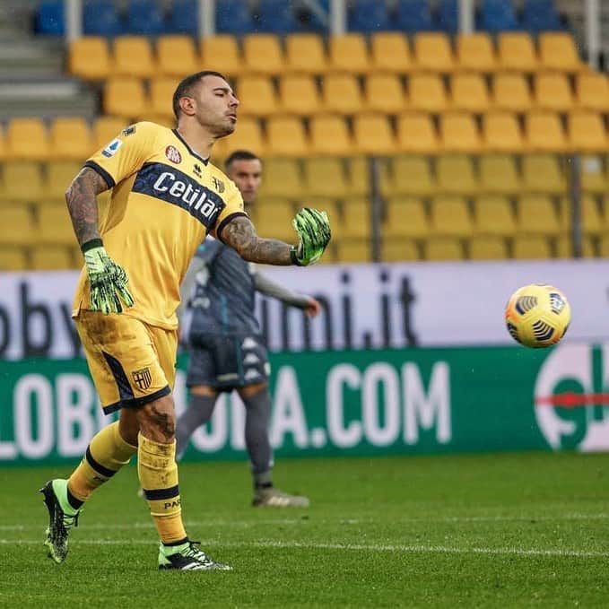 ルイージ・セーペさんのインスタグラム写真 - (ルイージ・セーペInstagram)「Non quello che speravamo...ma la strada è lunga e dura @parmacalcio1913」12月7日 3時10分 - luigisepe