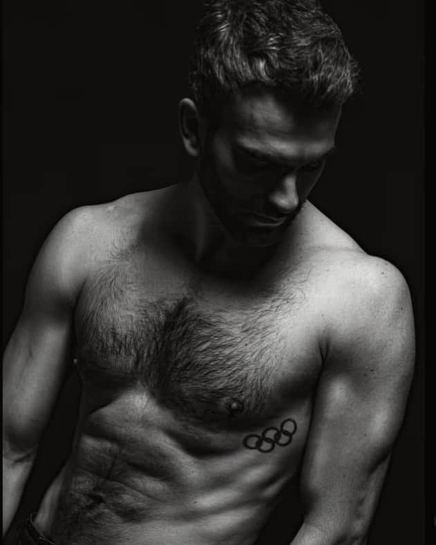 のインスタグラム：「Olympic Memories.  #tattoo #tattoos #olympics #olympic #man #malebody #mensphysique #malemodel #athlete #gayathlete #outandproud #hairychest #menshealth #mensfitness   📸 - @tsefuphoto - 📸」