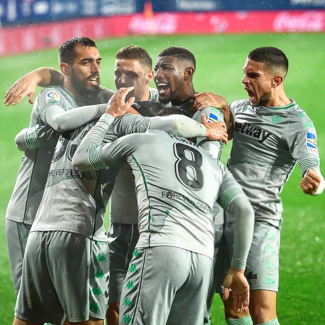 マルク・バルトラのインスタグラム：「Coraje y fe. JUNTOS. 📈⚔️💚」