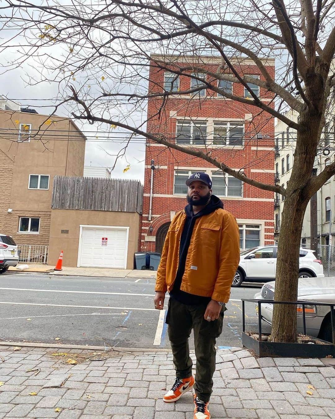 のインスタグラム：「”An early morning walk is a blessing for the whole day” - Henry D. Thoreau . . . . #publishbrand #todayfortomorrow #publishers #publishersunday」