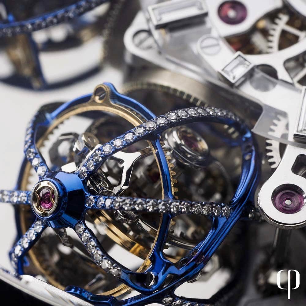 Daily Watchさんのインスタグラム写真 - (Daily WatchInstagram)「The world’s fastest triple-axis tourbillon and first double Spherion-powered timepiece from @Purnell_Official. With a full set diamond baguette invisible-setting case and never-before-seen gem‑set tourbillon cages 👀🔍 #Purnell」12月7日 3時27分 - dailywatch