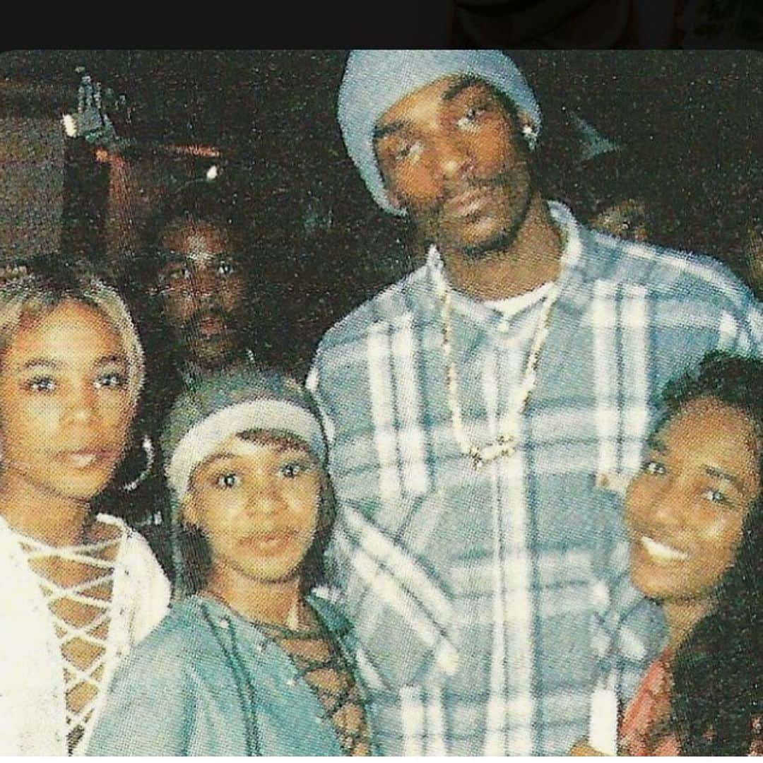 スヌープ・ドッグさんのインスタグラム写真 - (スヌープ・ドッグInstagram)「A lil TLC 94 💕✨🎙」12月7日 3時49分 - snoopdogg