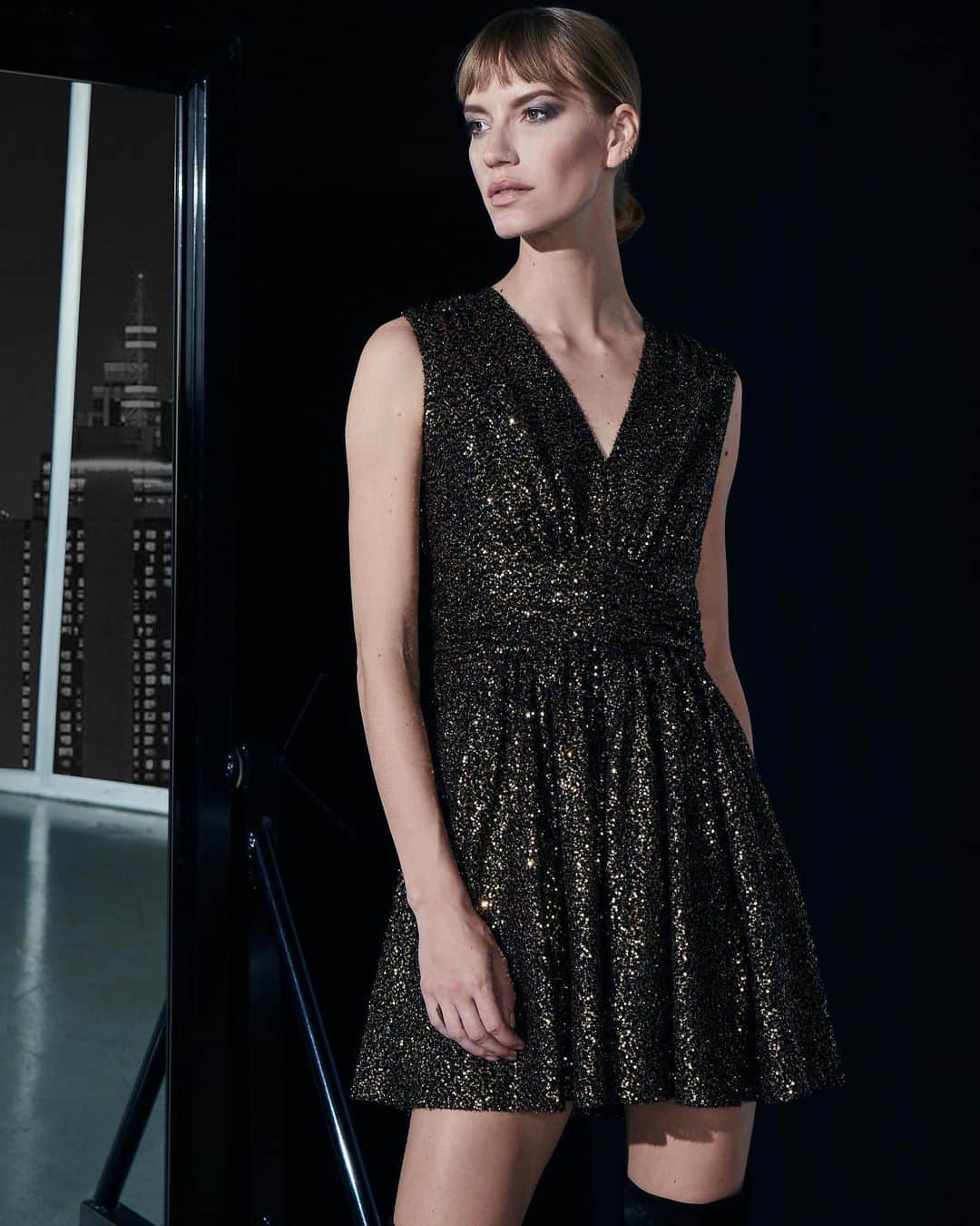 ホルストンのインスタグラム：「Our new evening edit is ready for your holiday events — shop now in bio.」