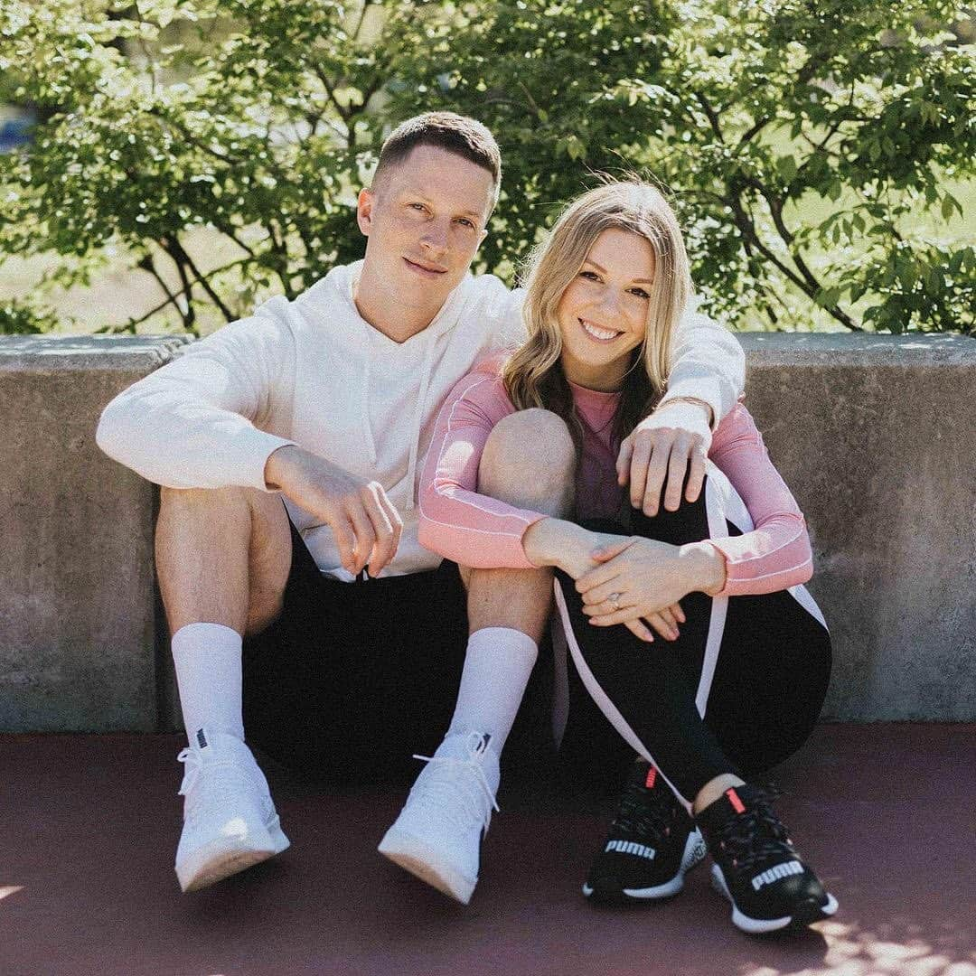 スポーツセンターさんのインスタグラム写真 - (スポーツセンターInstagram)「When this couple recreated iconic NBA moments for their engagement photos 😂🔥 (via @thomas.bullock, @rowshow, @zoetisshaw)」12月7日 4時35分 - sportscenter