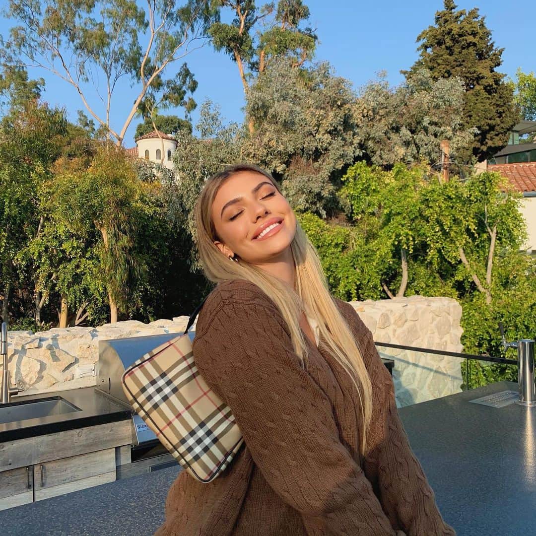 ケルシーのインスタグラム：「sunday i love u」