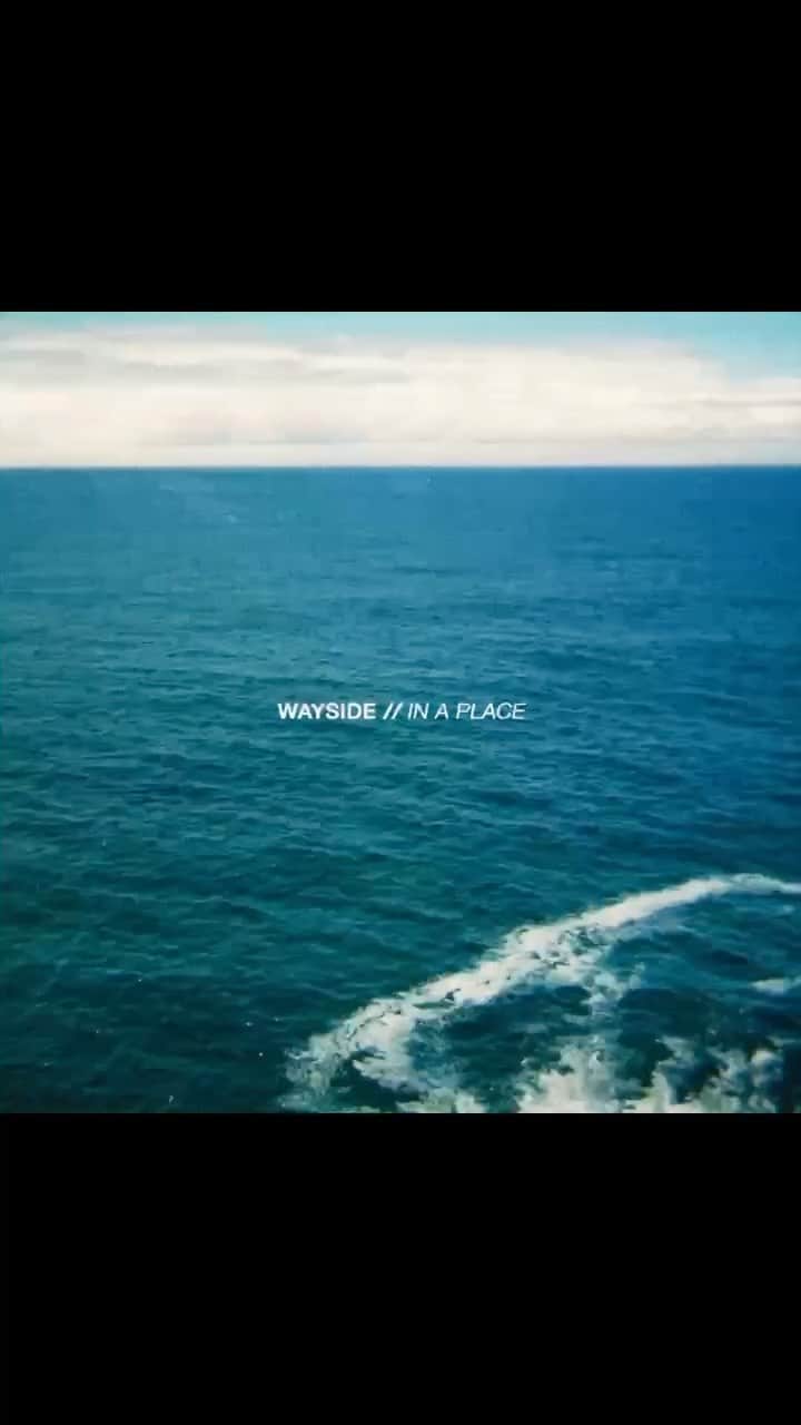 THOMAS DAVENPORTのインスタグラム：「Our video for “In A Place” is out now! @wayside_aus  link in bio 🥀 // By @hannahrnikkelson」