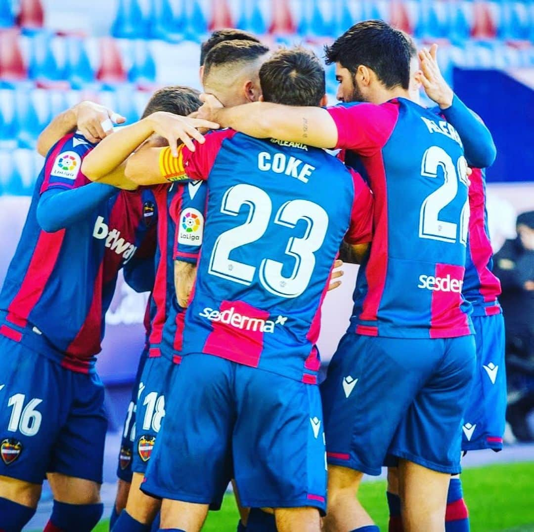 コケのインスタグラム：「Volver a ganar en casa ....  @levanteud」