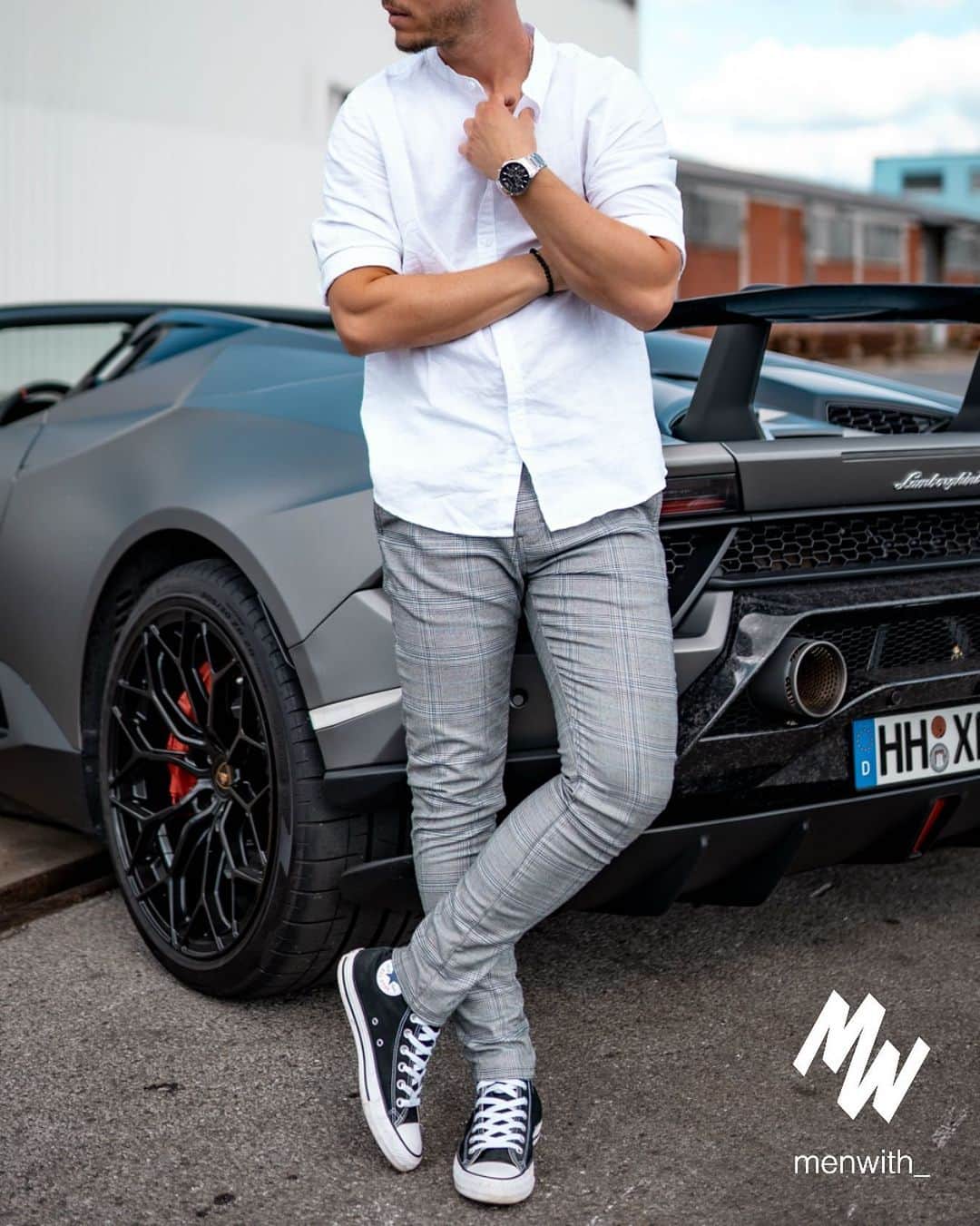Men Withのインスタグラム：「Really cool photo of our dear friend @etemozuturk 👌🏽 #menwithstreetstyle」