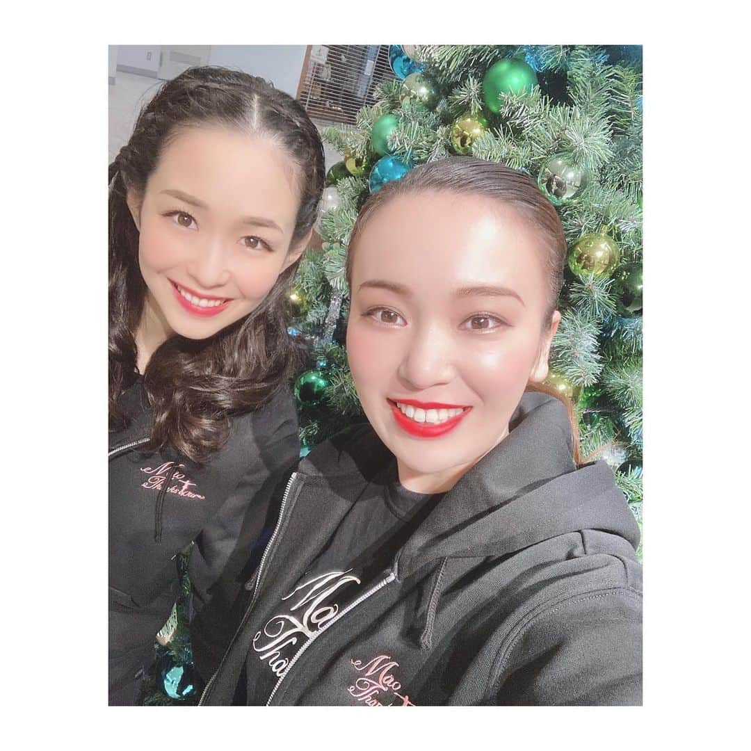 今井遥さんのインスタグラム写真 - (今井遥Instagram)「サンクスツアー秋田公演が終わりました💐 ﻿﻿ 今までの会場で1番の寒さでしたが、照明の効果もあって、まるでプラネタリウムのような素敵な空間でした。  また、ご来場の皆様の拍手がとても暖かく、最後まで楽しく滑る事ができました。 有難うございました✨  ﻿今年は次の熊本公演がラストです。 年内最後の公演に向けて、 より良い演技ができるよう、精一杯頑張ります！！  #浅田真央サンクスツアー #maotour#秋田 #サンクスツアーNEWパーカー」12月6日 20時07分 - haruka_imai_831