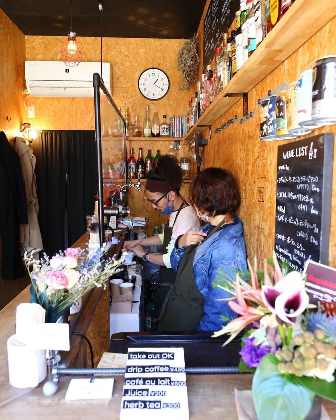 モリシーのインスタグラム：「『MORISHIMA COFFEE STAND』オープン初日ありがとうございました！ 無事大入り！ 明日もお待ちしています！ #morishimacoffeestand」