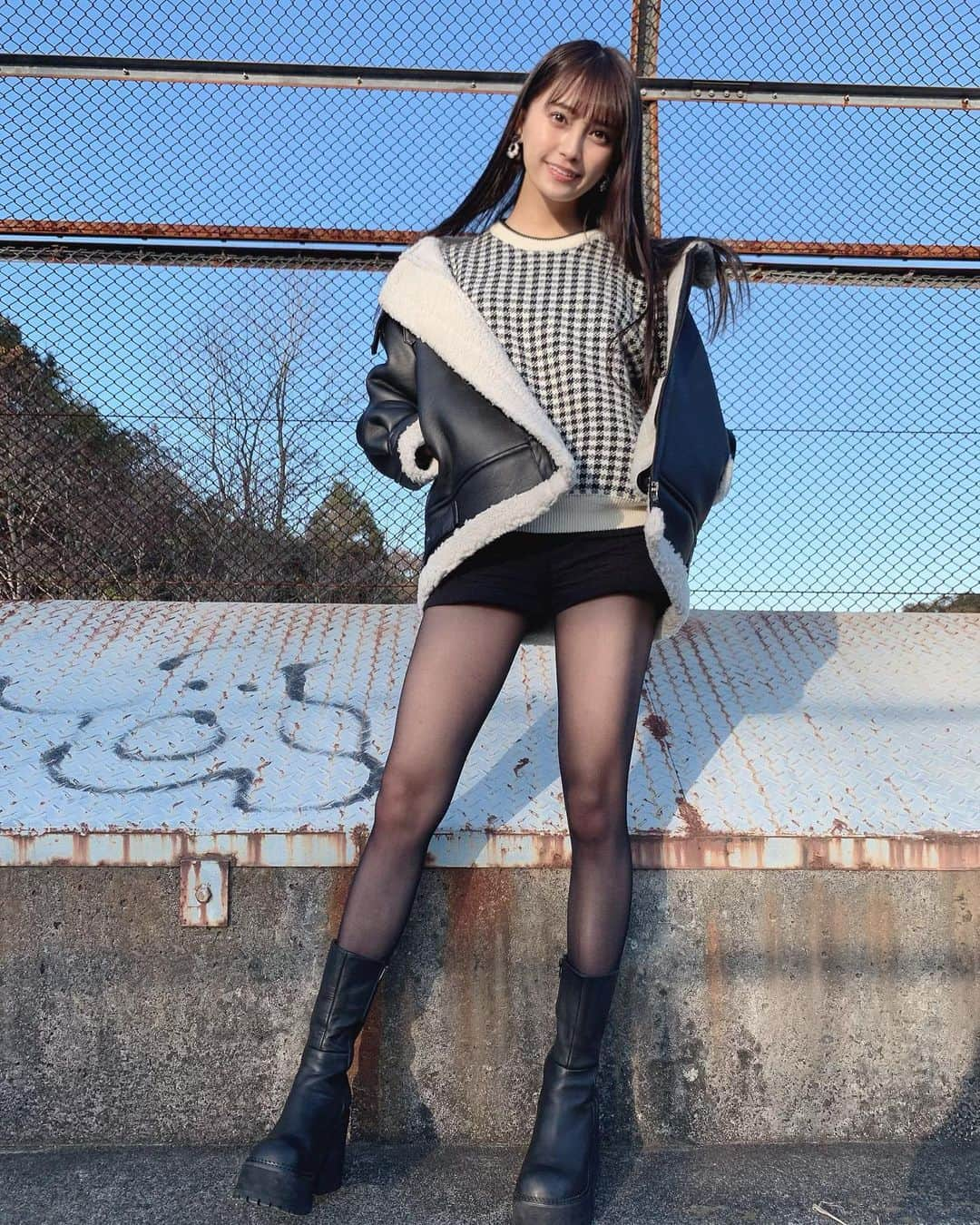 小山リーナさんのインスタグラム写真 - (小山リーナInstagram)「🖤🖤🖤」12月6日 20時31分 - rina_koyama_box