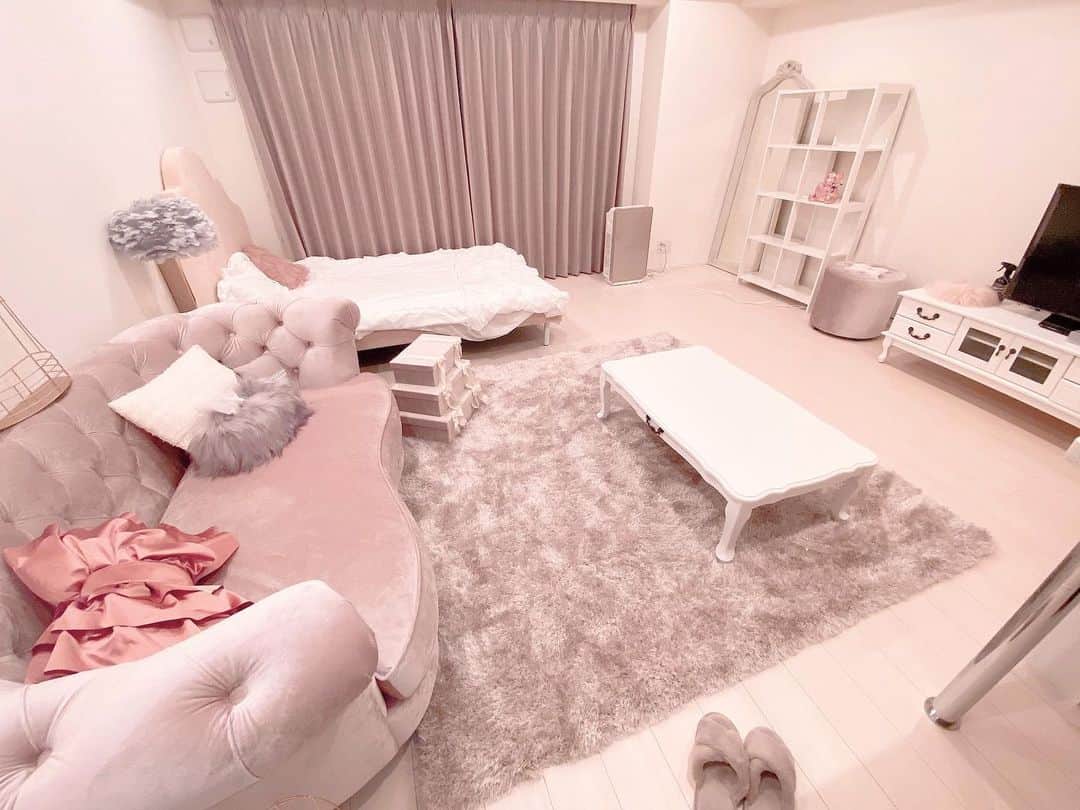 のインスタグラム：「YouTubeにルームツアー載せました！  #ルームツアー #一人暮らし #Francfranc」