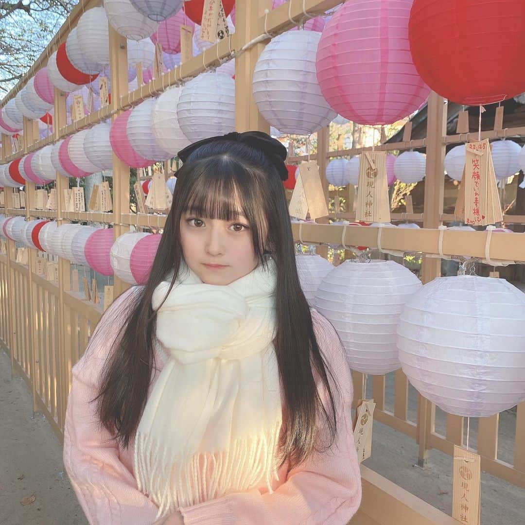 石橋颯さんのインスタグラム写真 - (石橋颯Instagram)「オンライン握手会終わりに 着替えて行ってきた〜💕 バリ可愛かった！  ※撮影の時だけマスク外してます😷  ･ ･ ･  #ootd #instagood #instalike #followme #いいね #アイドル #マフラー #現人神社 #福岡 #神社巡り」12月6日 20時43分 - ibuki__hkt48