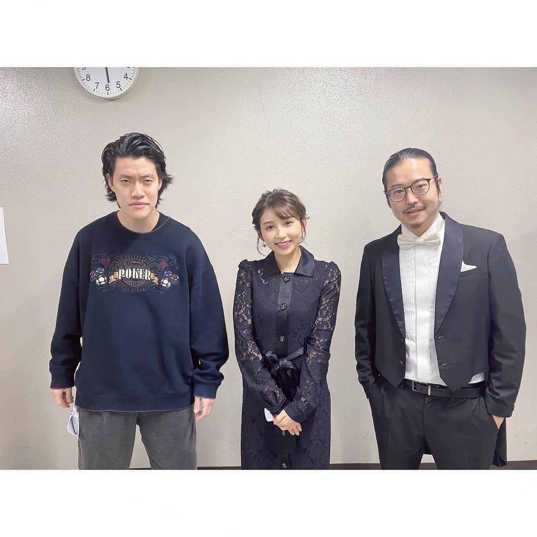 野嶋紗己子さんのインスタグラム写真 - (野嶋紗己子Instagram)「サントリー1万人の第九2020。﻿ ﻿ 総監督・指揮: 佐渡裕さん﻿ ゲスト: 反田恭平さん﻿ 総合司会: 霜降り明星 粗品さん﻿ ﻿ 全ての皆さまに、感謝しかありません。﻿ 本当に本当にありがとうございました！！﻿ ﻿ #サントリー1万人の第九#mbs﻿ #第九#つながる#ベートーヴェン#奇跡の第4楽章﻿ (※粗品さんとタイミング合わず、お着替え終わった後にお写真ご一緒させて頂きました。🙇🏻‍♀️)」12月6日 20時35分 - nojima_sakiko