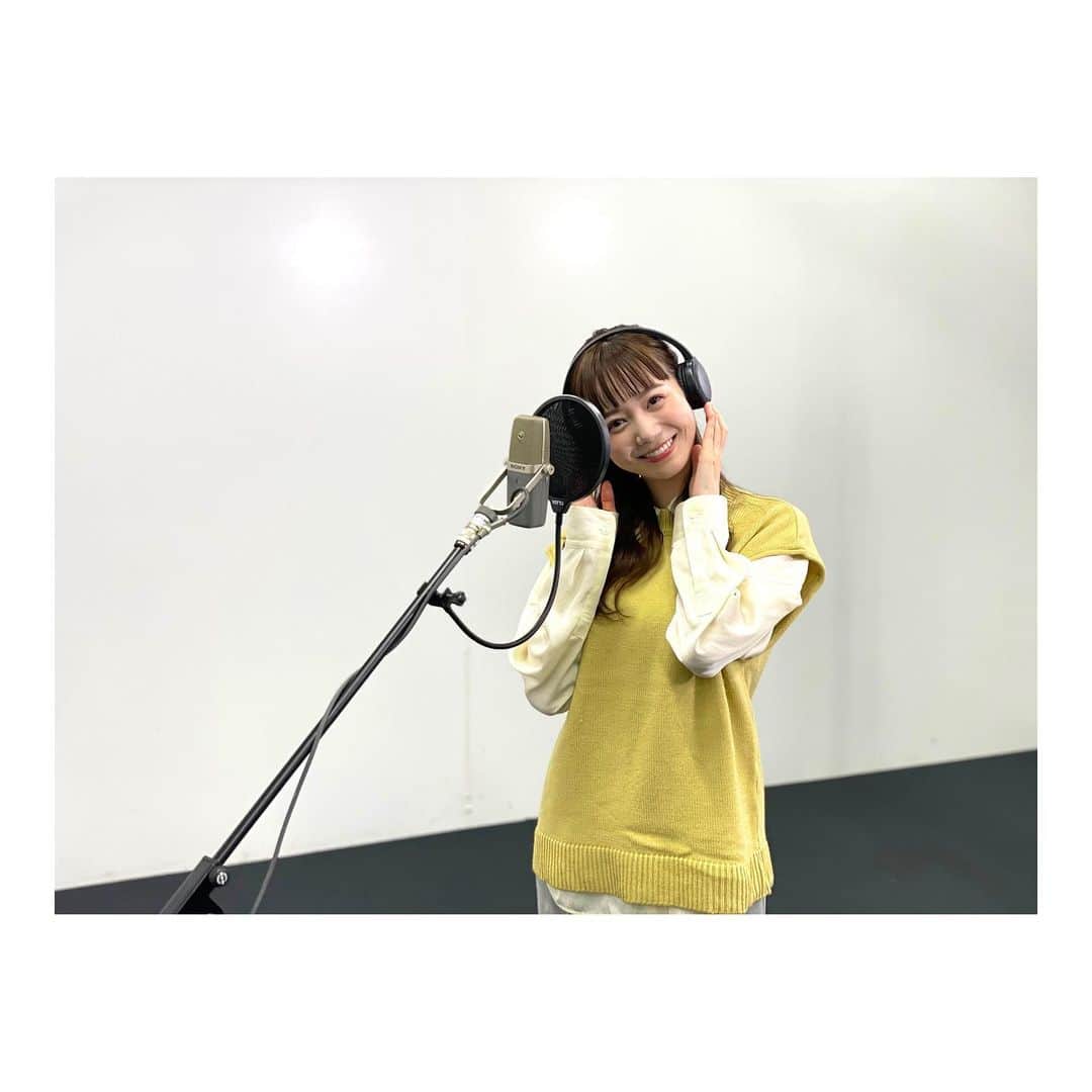 篠原光のインスタグラム：「. 今週のZIP!公式YouTube『早口言葉FirstTake』は、 ショービズ担当、石川みなみアナウンサー🏃‍♀️  なん、です、が、 待って？ ディレクターIさんのツッコミ欄甘すぎない？ ツッコんでなくない？ ん？？？😡  なので、 できれば僕のと比較して見てください😌(宣伝がしつこい  動画はプロフィール欄のURLから！  #ZIP! @ntvzip #石川みなみ アナ #カメラ向けるとすぐなかなかの変顔をするタイプですが #今回はスタジオという事で #なんとか普通に笑ってくれました  #早口言葉はお見事👏 #心強い後輩ですね😌」